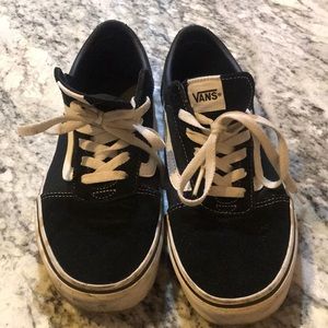 Black and white vans size 9 women gently used.